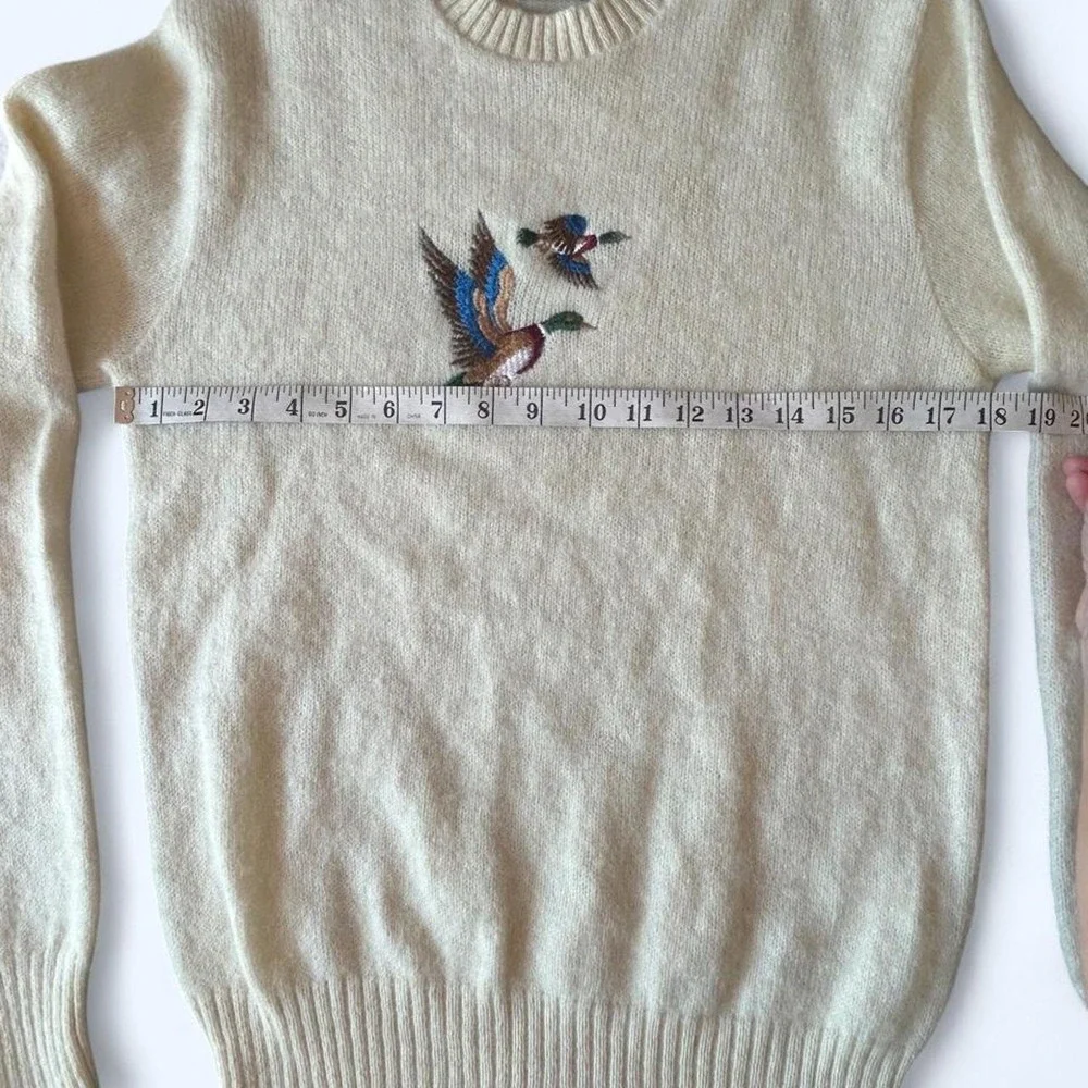 Grandpacore wool ivory embroidered duck vintage Robert Bruce sweater S medium